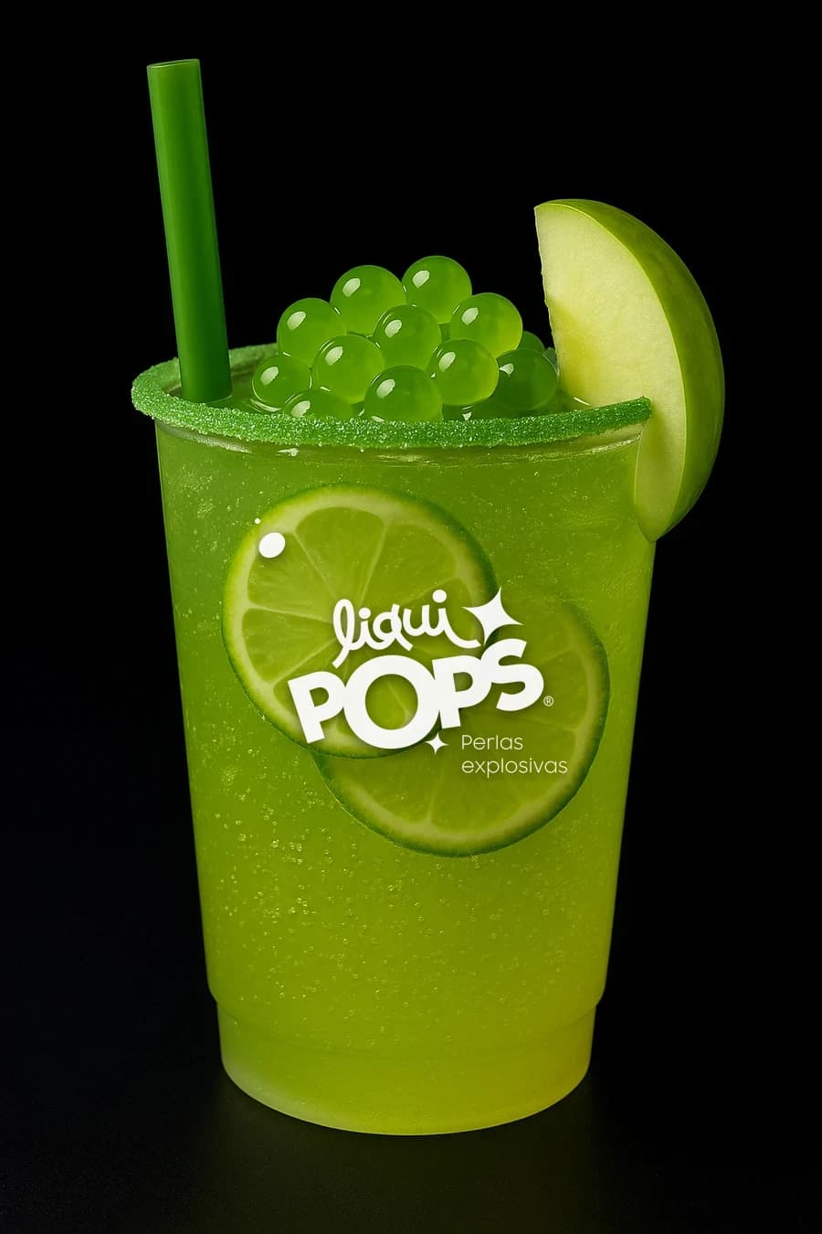 Soda de manzana verde con perlas explosivas LiquiPops, escarchado verde y rodajas de limon en vaso escarchado