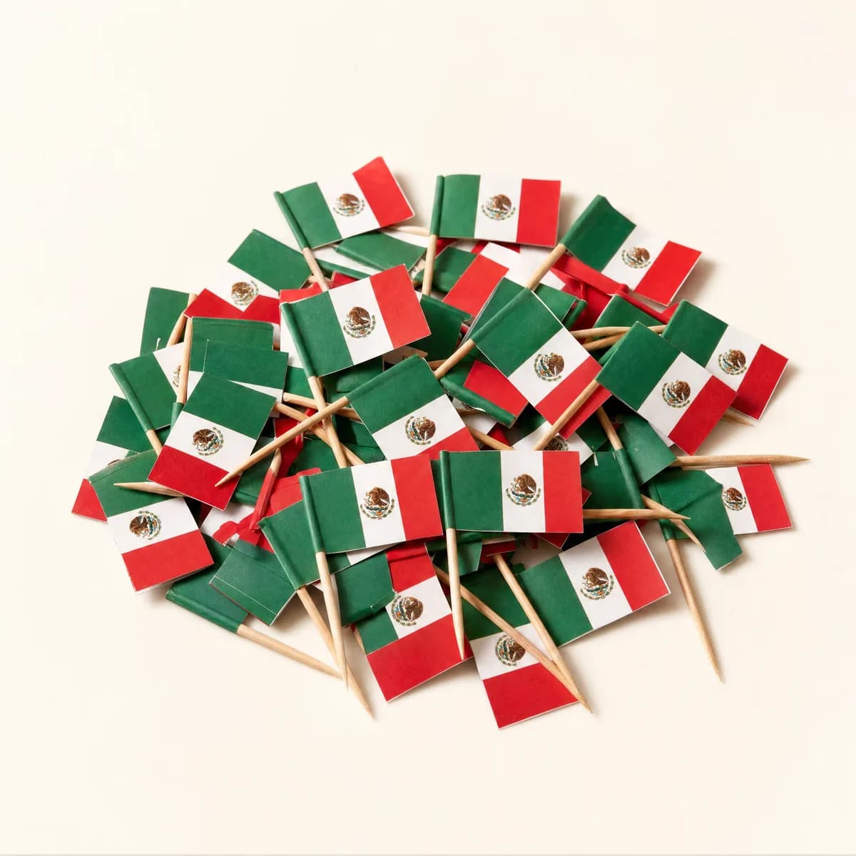 Banderitas de Mexico en palillo para decorar micheladas y bebidas con perlas explosivas LiquiPops