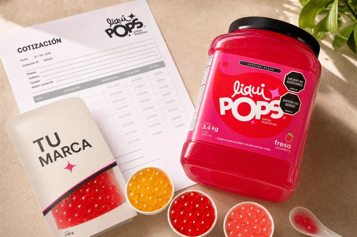 Tina de fresa de 3,4 kg, bolsa de marca propia y formato de cotización con bowls de perlas explosivas amarillas y rojas con perlas explosivas LiquiPops — opción de marca blanca