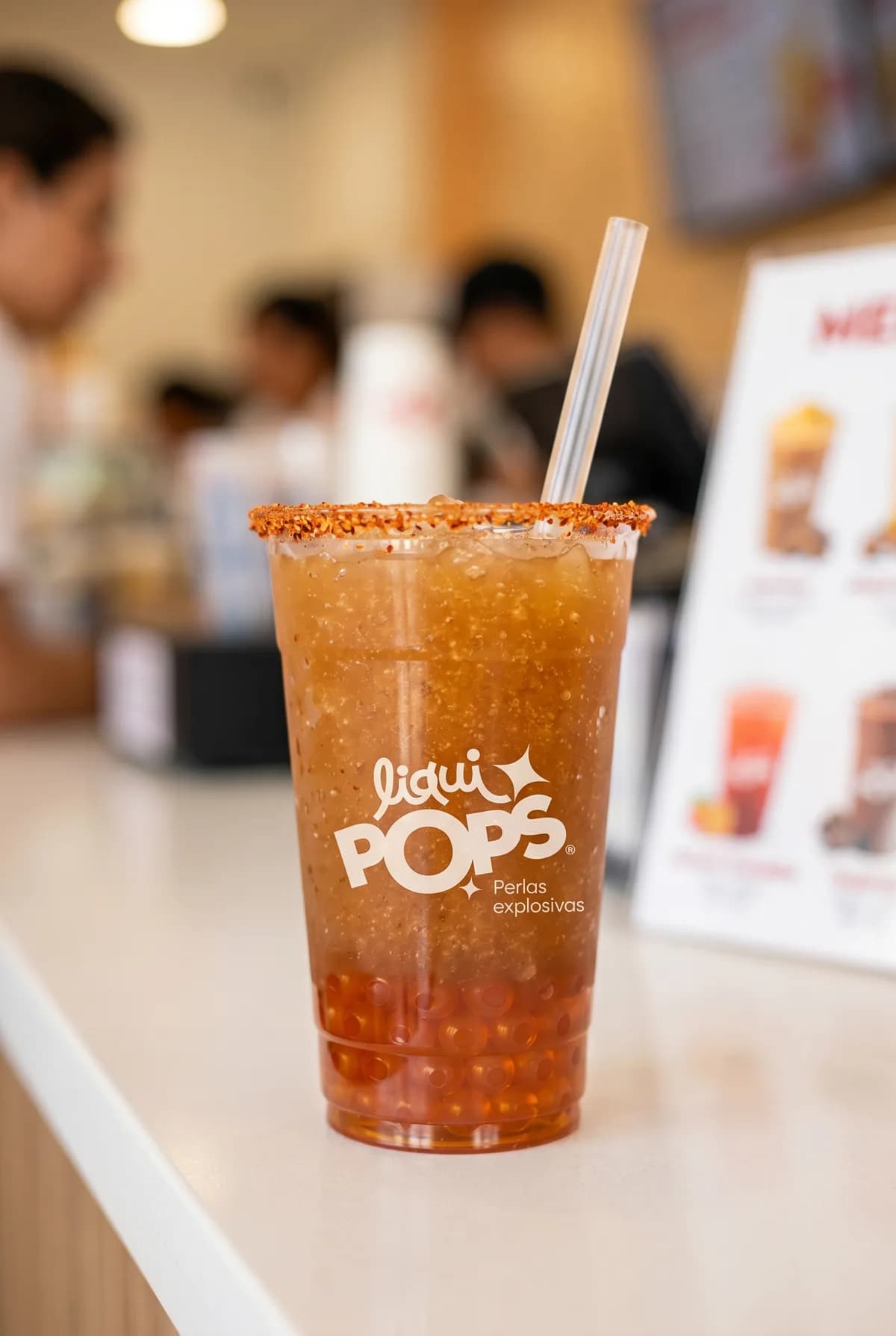 Raspado con perlas explosivas LiquiPops · sabor tamarindo