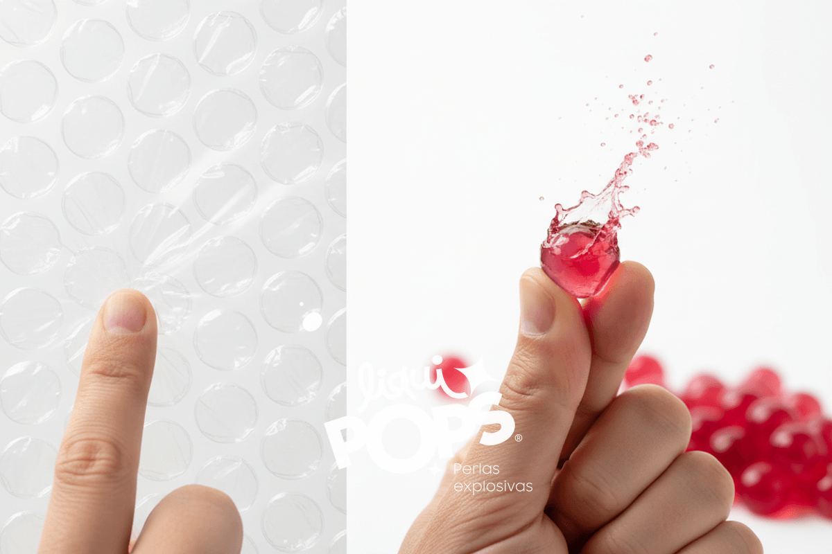 Split editorial composition: left side shows a hand pressing bubble wrap (papel burbuja) with one bubble popping mid-act.