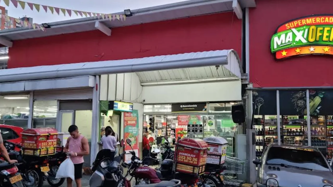 Local de SUPERMERCADOS MAXIOFERTA en Medellín