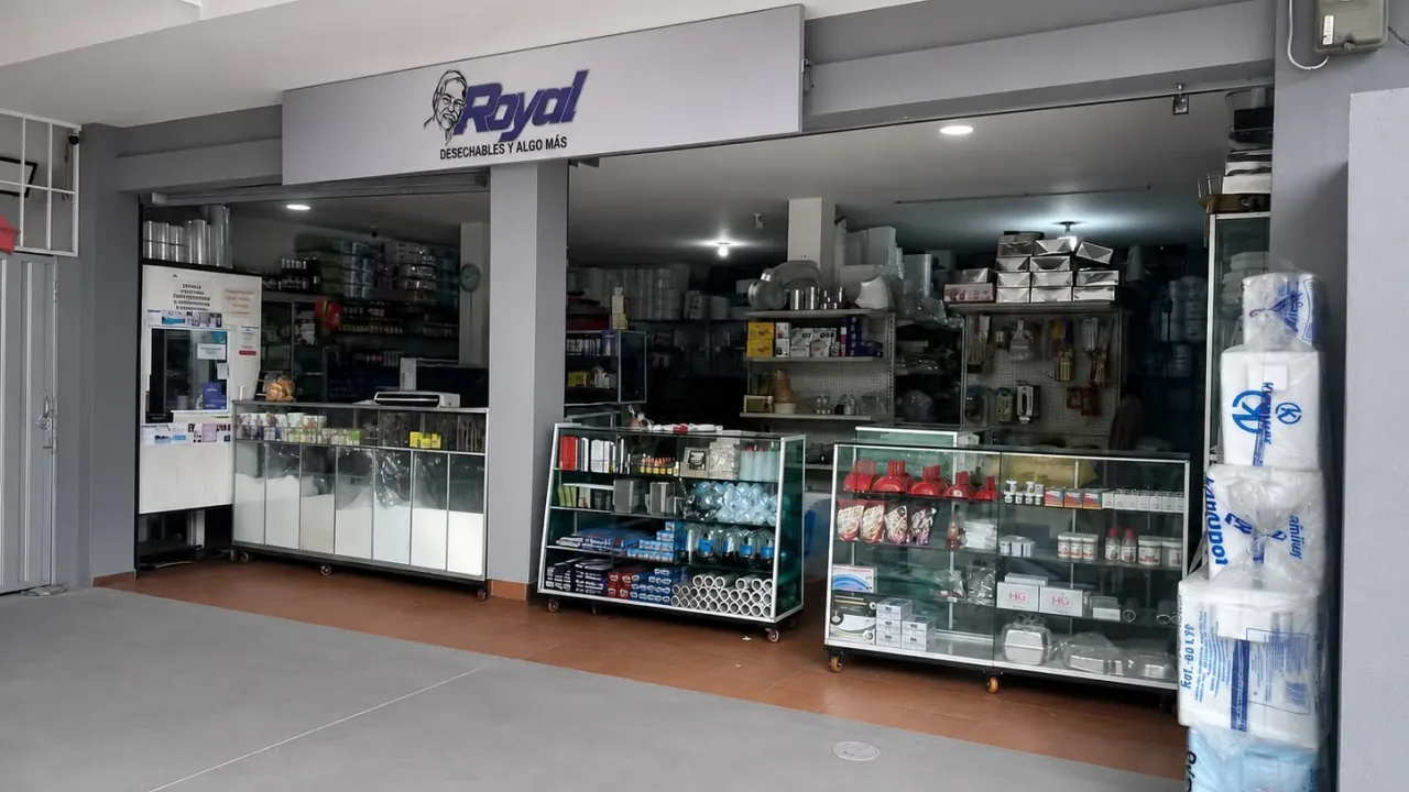 Local de Desechables y Algo Mas Royal en Sabanalarga